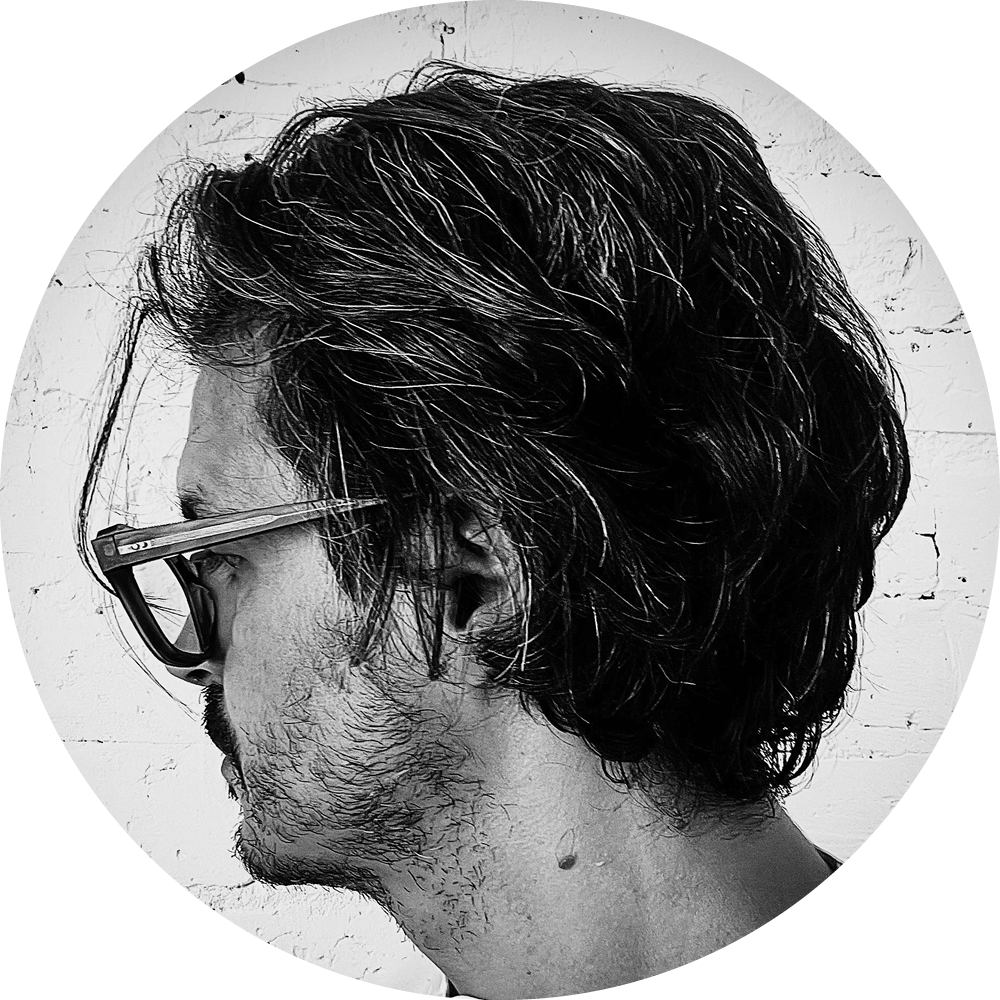 Photo of the artist
